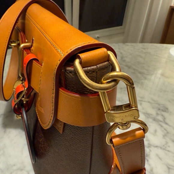 MINT Louis Vuitton Monogram Dust Steamer Crossbody Pharrell M11533 MSRP $5,100 - Picture 5 of 9